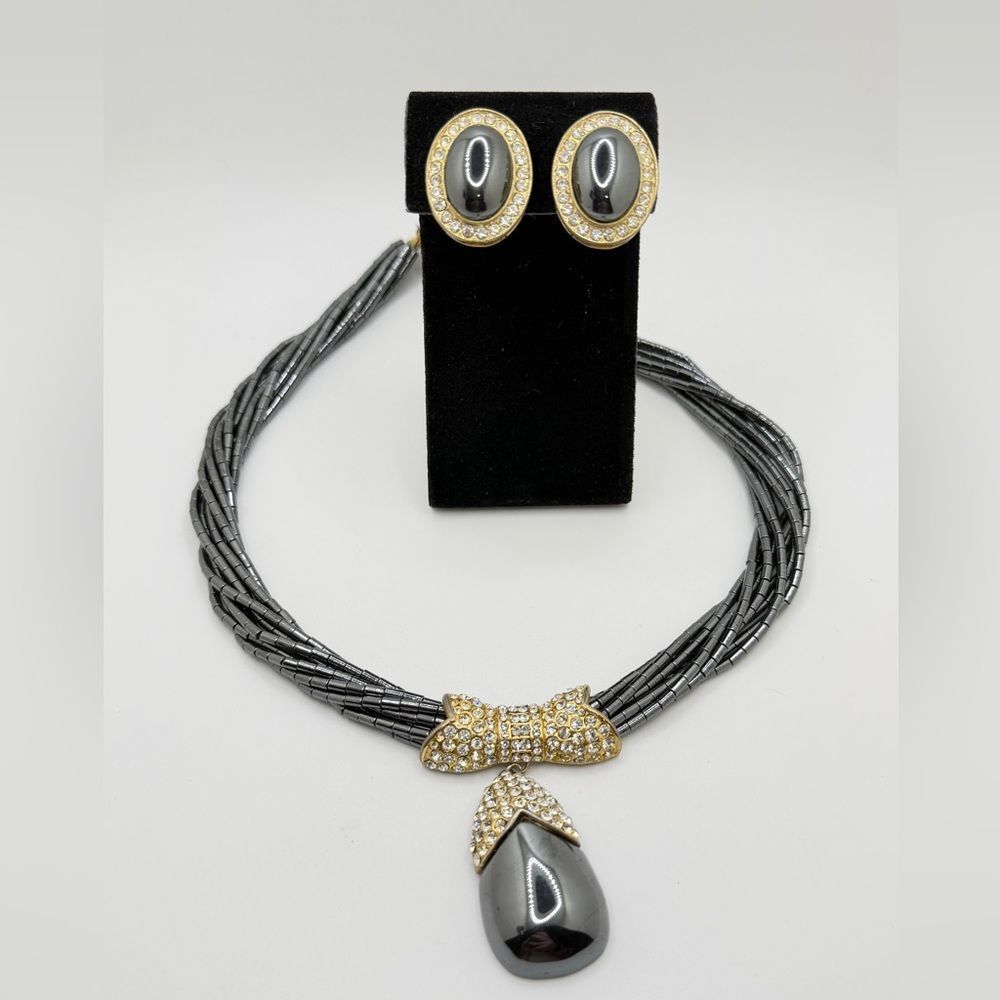 16" Statement HEMATITE, rhinestone necklace w/ gold tone‎ clip on earrings set!